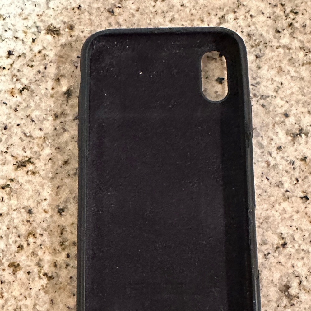 iPhone XS Apple charging case